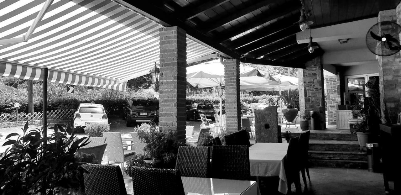 Delfini Hotel Menídion Exterior foto